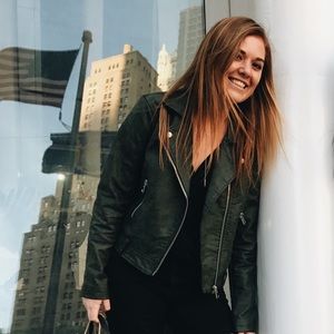 Meet your Posher, Sydney